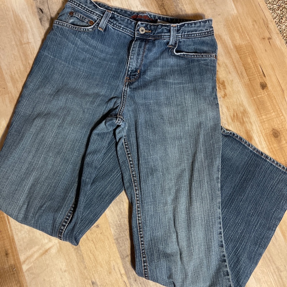 Women’s Eddie Bauer jeans 8